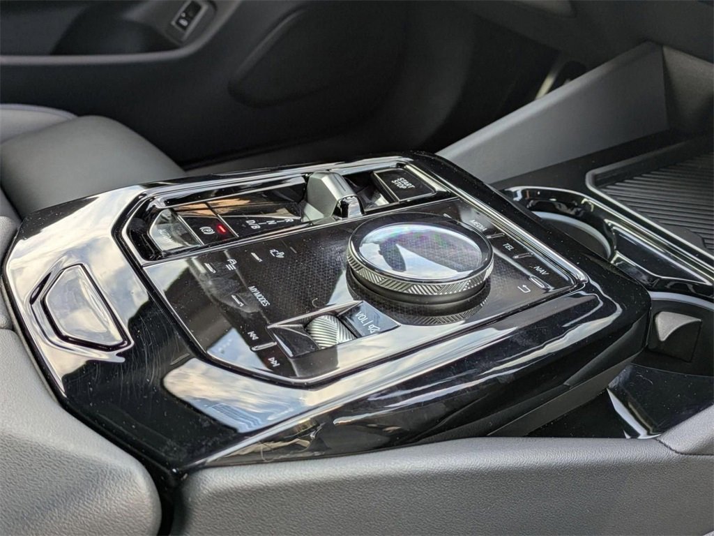 Used 2024 BMW i5 M60 w/ Premium Package image 19