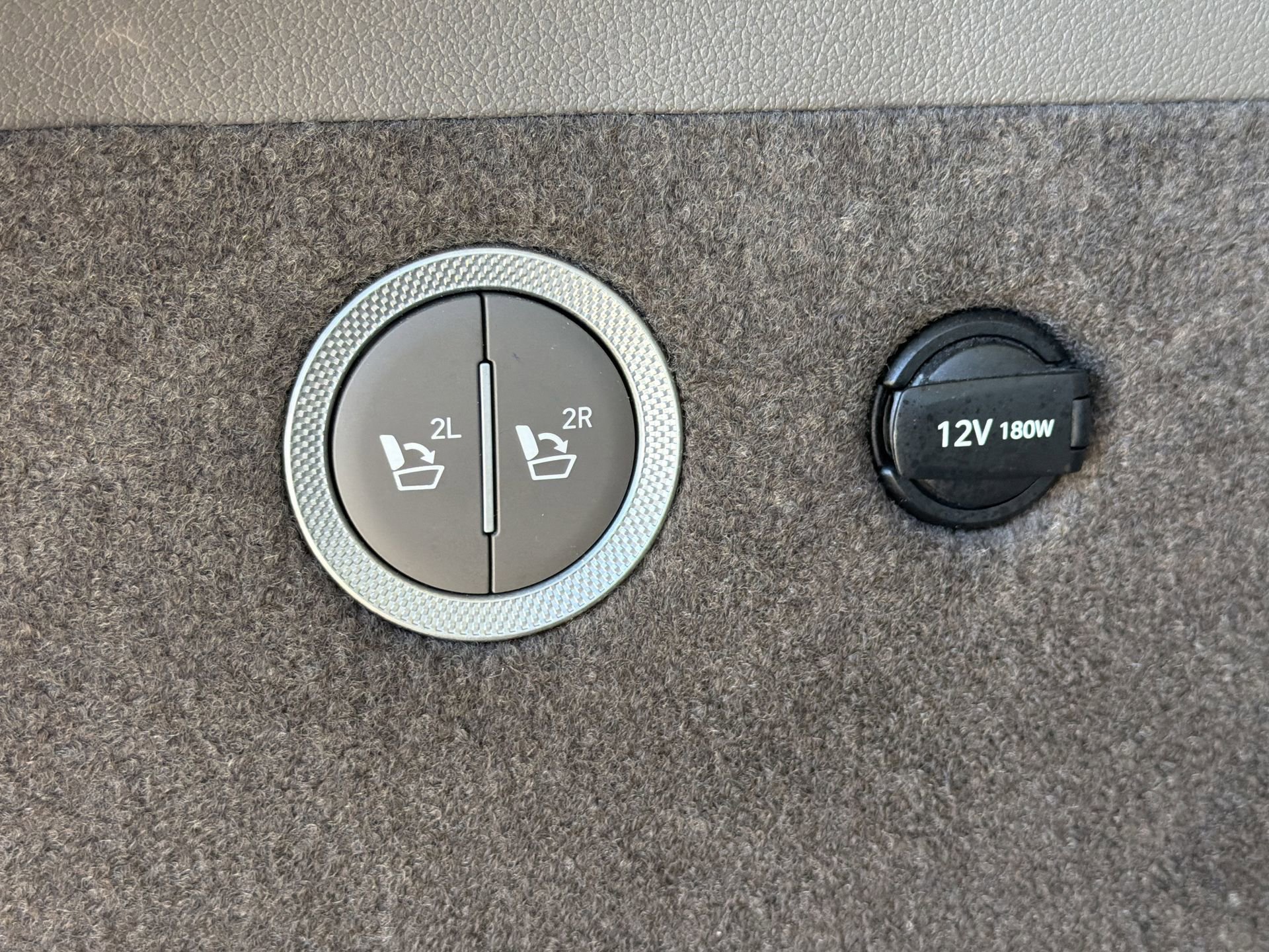 Used 2024 Genesis GV80 2.5T AWD/4WD image 30