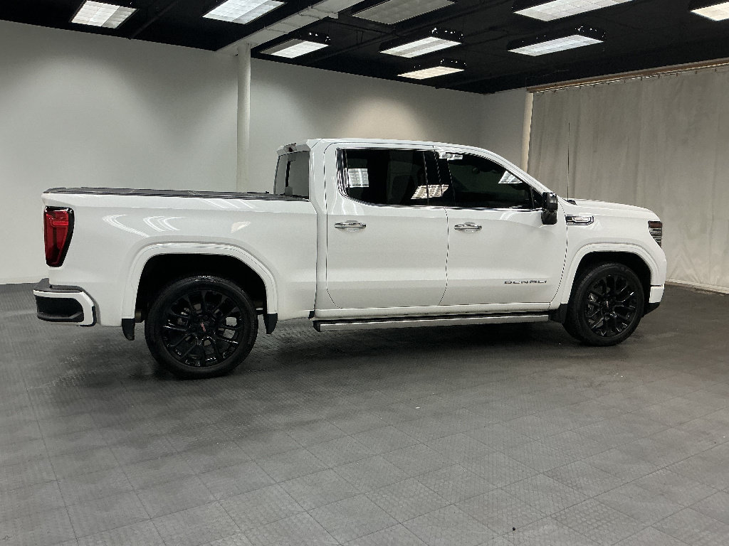 Used 2023 GMC Sierra 1500 Denali AWD/4WD image 6