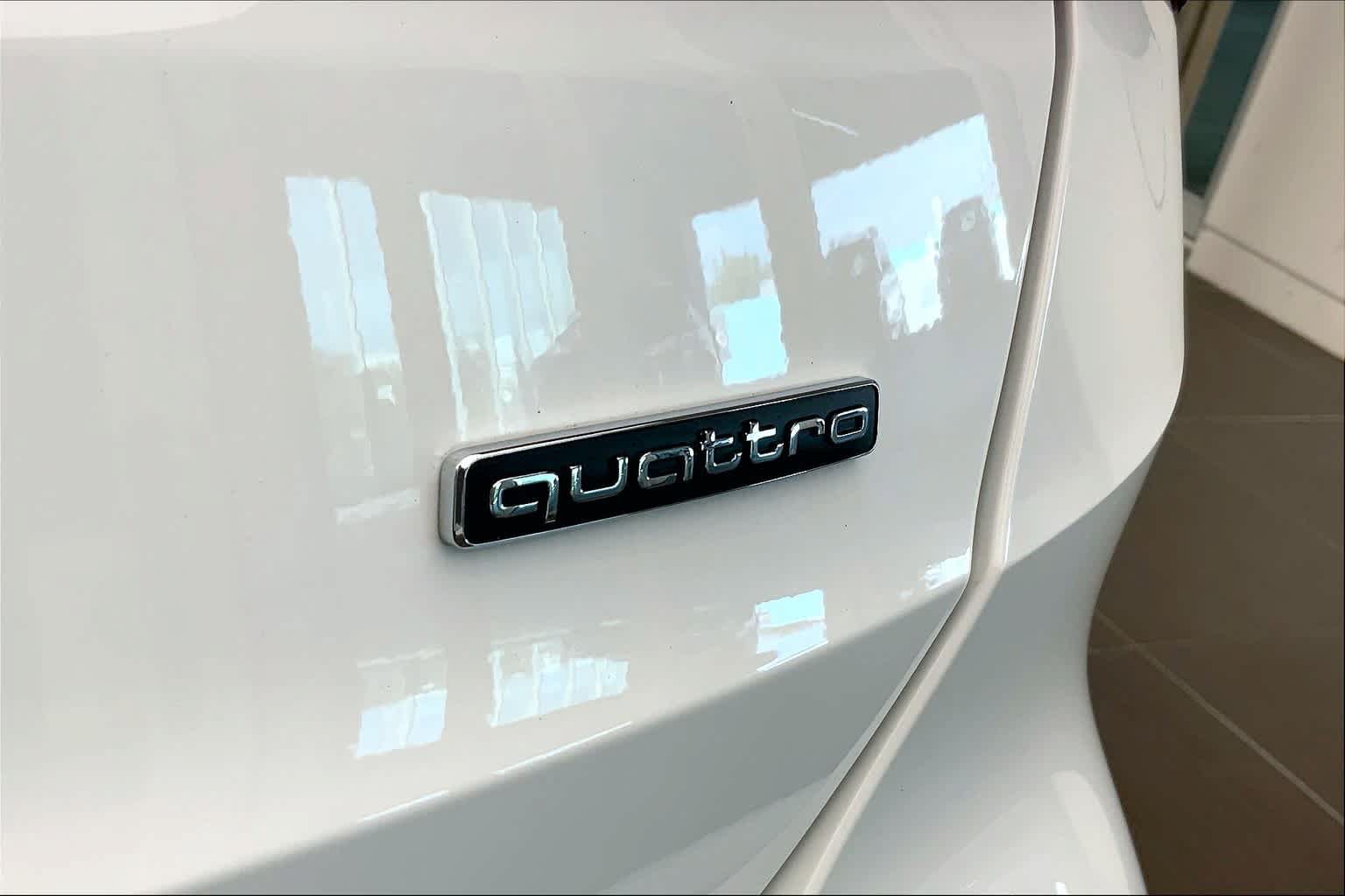 Used 2020 Audi Q3 2.0T Premium w/ Convenience Package AWD/4WD image 10