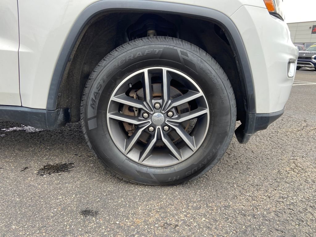 Used 2017 Jeep Grand Cherokee Limited w/ Trailer Tow Group IV image 9