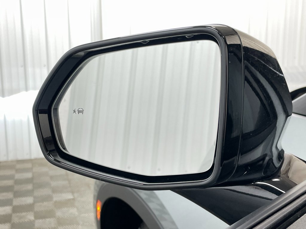 Used 2025 Chevrolet Blazer LT w/ Convenience Package image 33