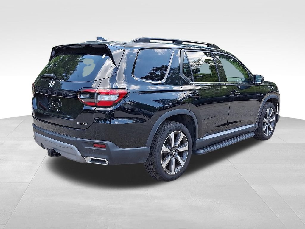 Used 2023 Honda Pilot Elite image 6