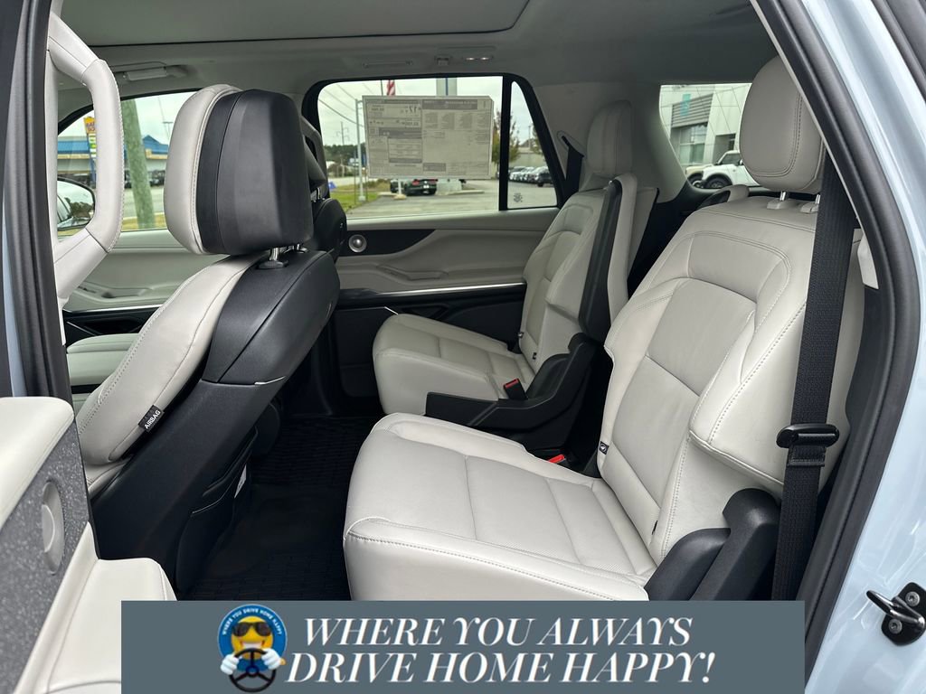 New 2025 Lincoln Navigator L Reserve image 21