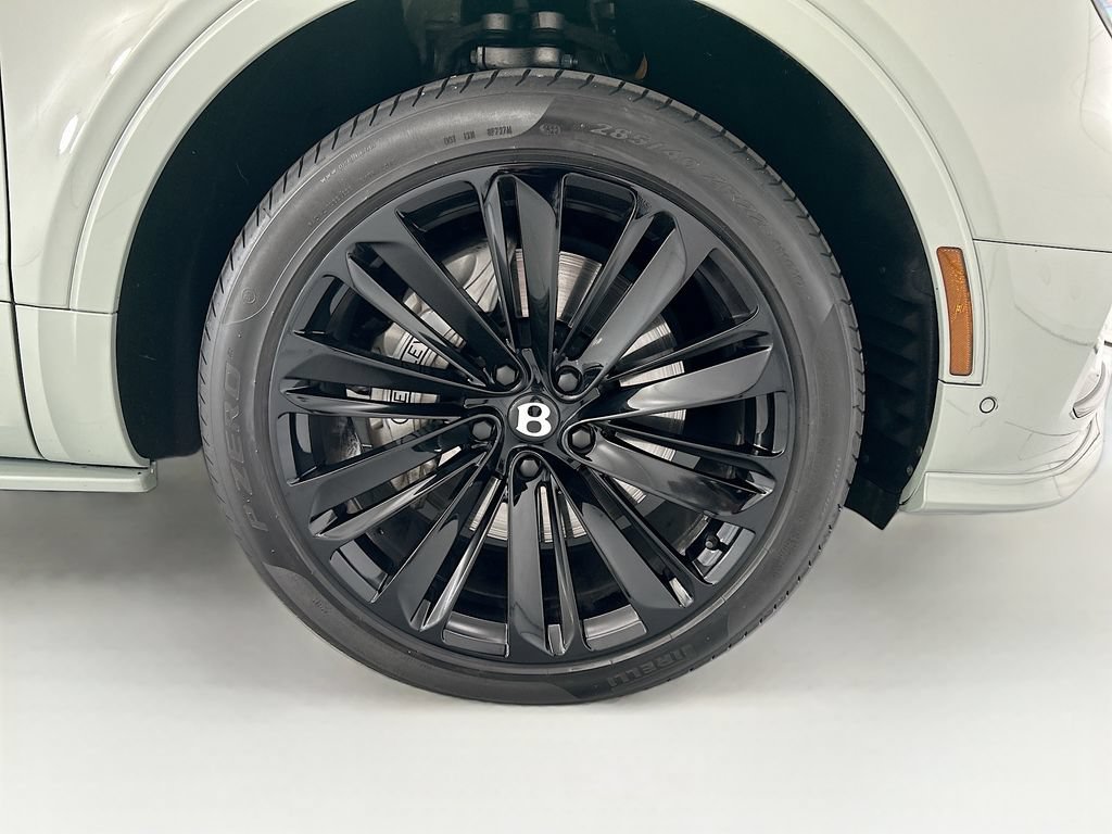 Used 2023 Bentley Bentayga Speed AWD/4WD image 31