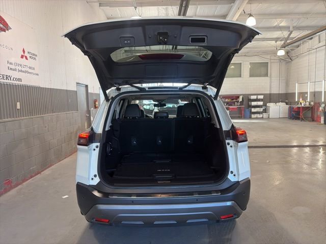 Certified 2023 Nissan Rogue SL w/ SL Premium Package image 5