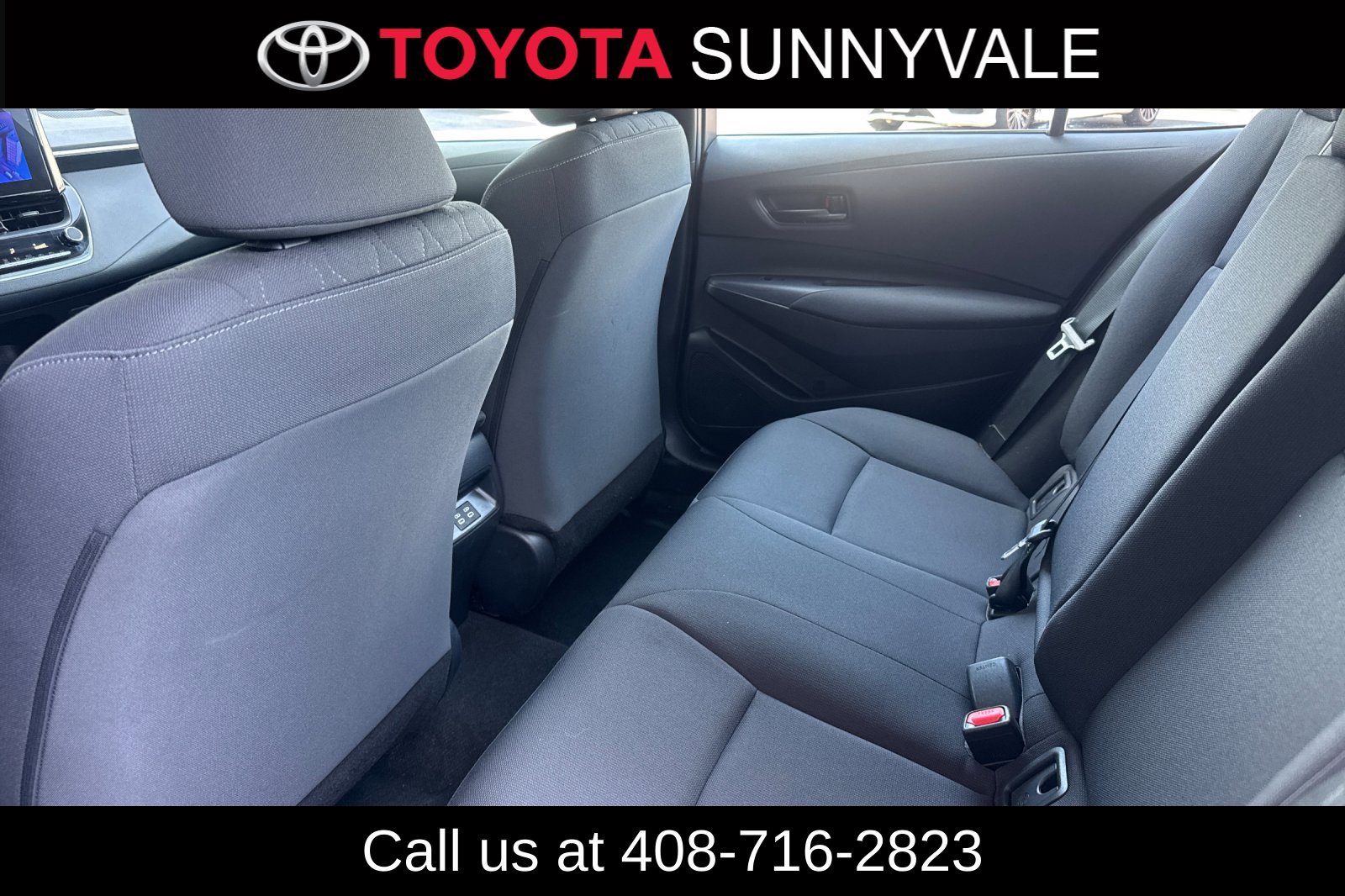 Used 2025 Toyota Corolla LE FWD image 25