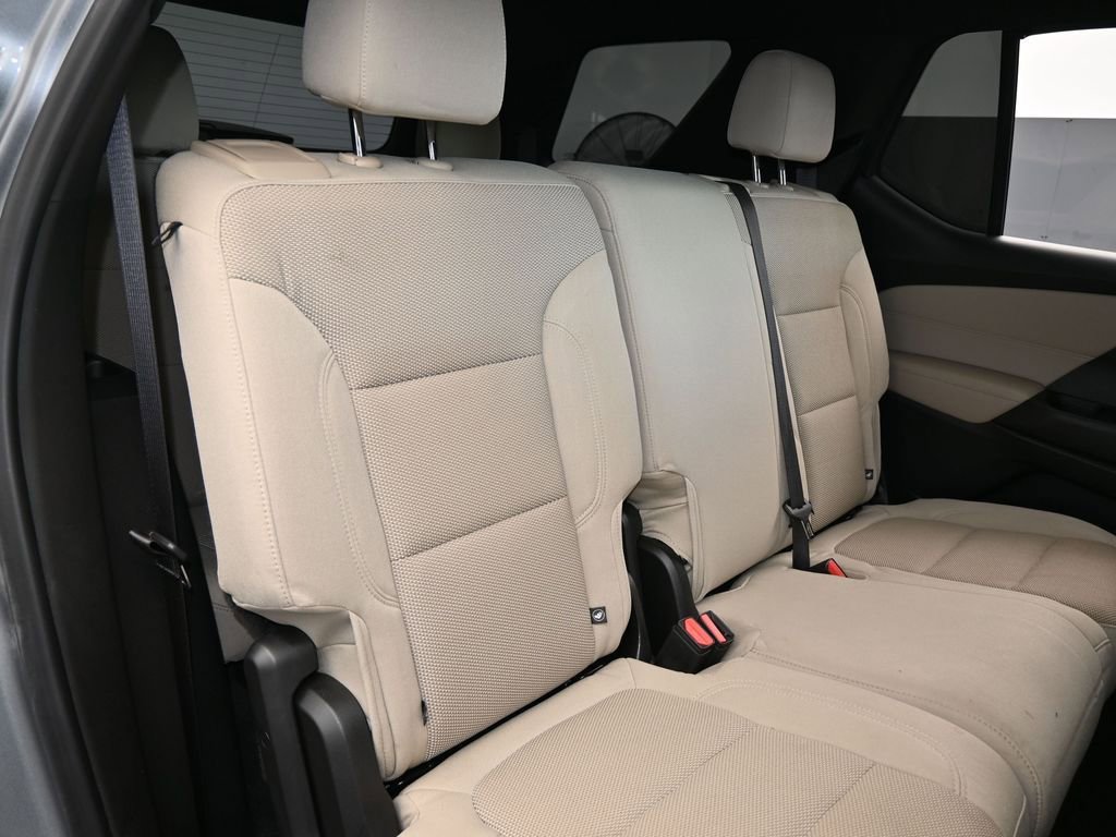 Used 2023 Chevrolet Traverse LS image 35