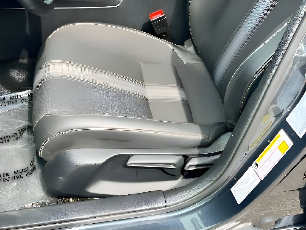 Used 2025 Honda Civic Sport image 18