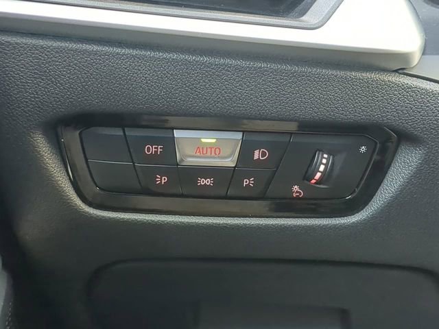 Used 2019 BMW 330i Sedan w/ Convenience Package image 27