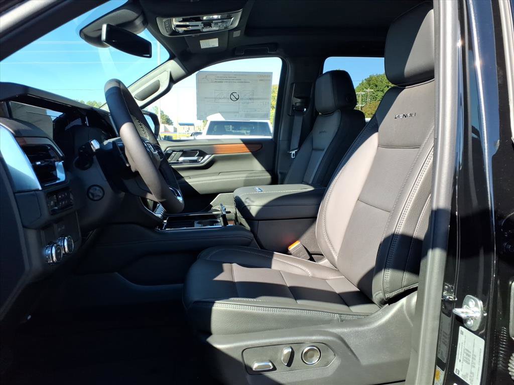 New 2026 GMC Yukon Denali w/ Sun & Power Step Package image 19