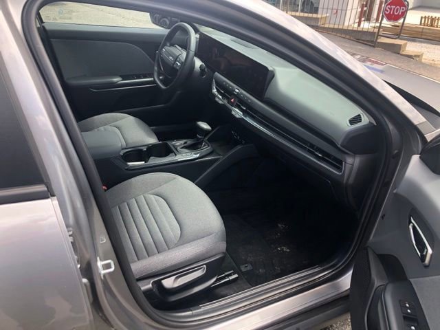 Certified 2025 Kia K4 EX FWD image 10