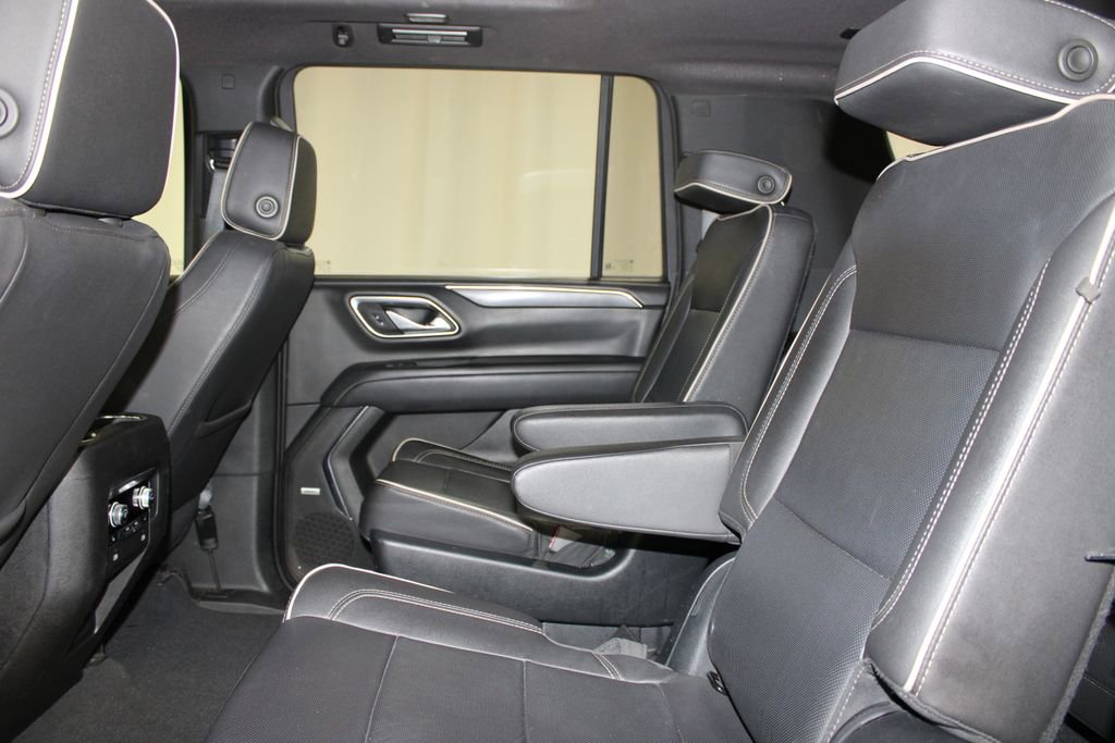 Used 2023 GMC Yukon XL SLT w/ SLT Luxury Package RWD image 23