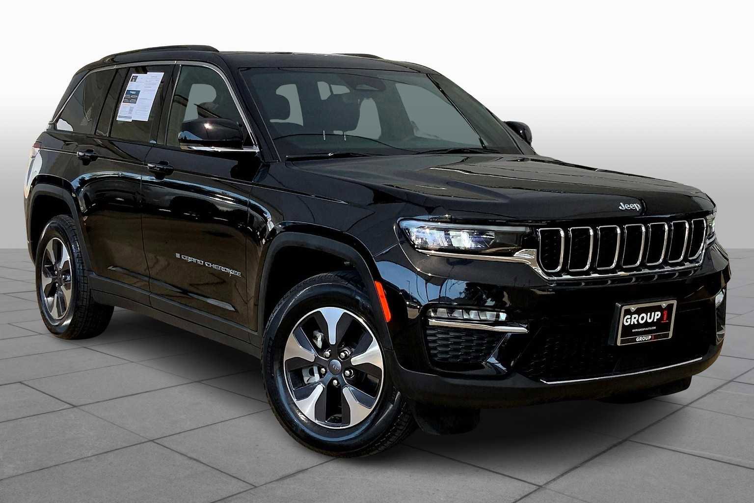 Used 2024 Jeep Grand Cherokee Limited 4xe image 2