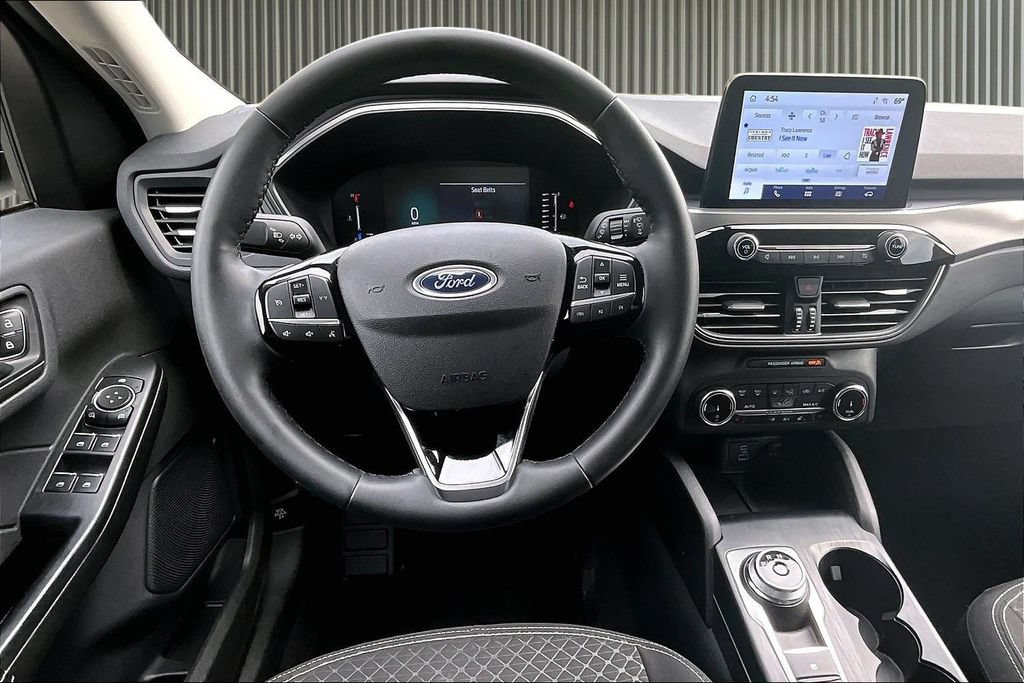 Used 2023 Ford Escape Active AWD/4WD image 6