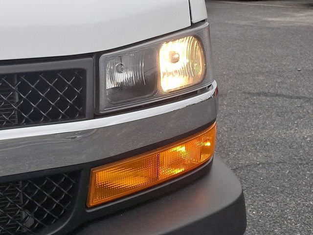 Certified 2024 Chevrolet Express 2500 w/ Driver Convenience Package image 9