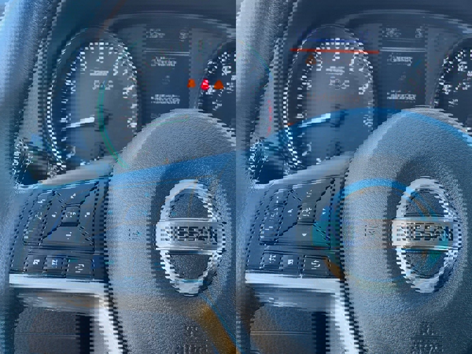 Used 2018 Nissan Rogue SL image 18