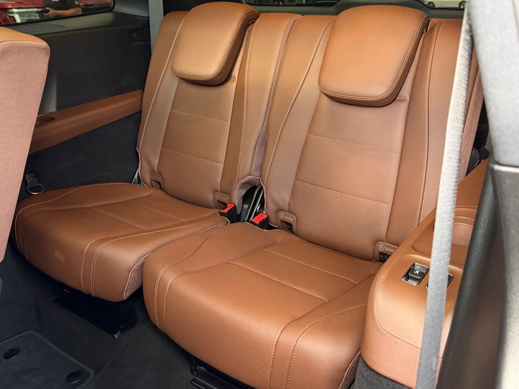Used 2025 Mercedes-Benz GLS 450 4MATIC image 37