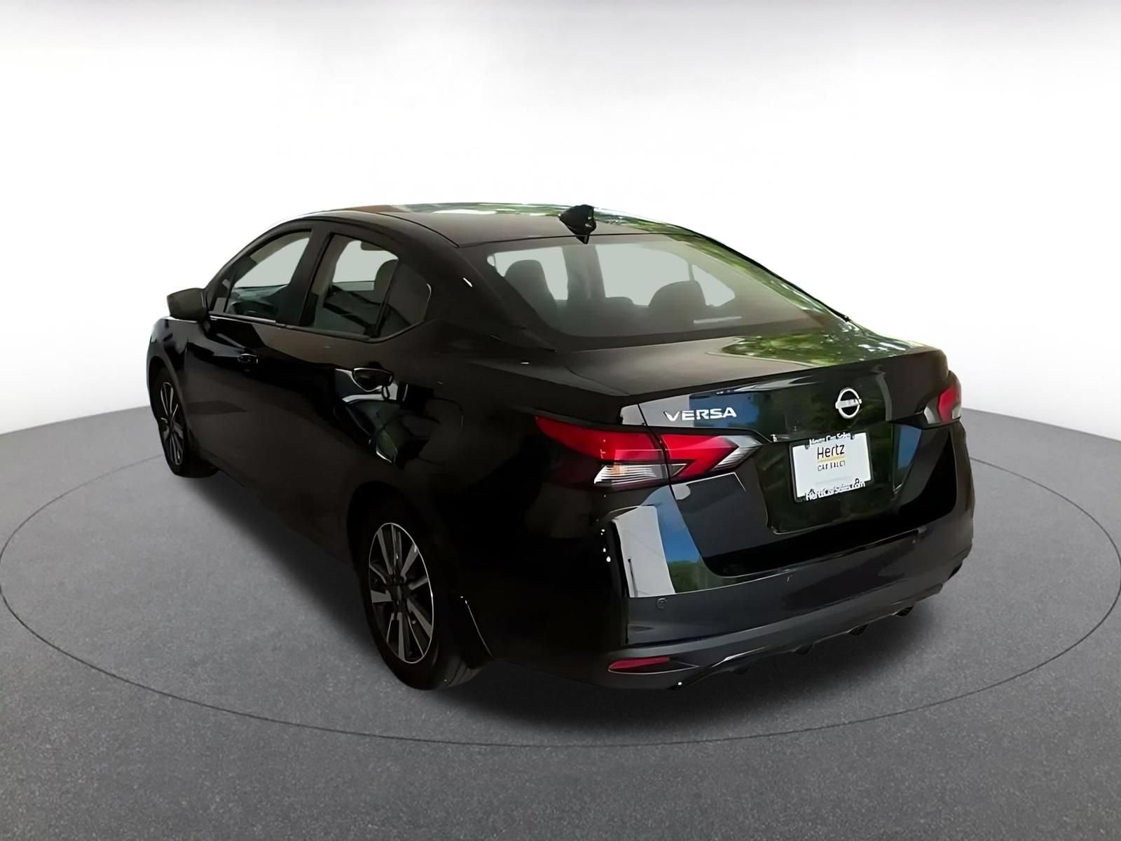 Used 2025 Nissan Versa SV w/ Trunk Package FWD image 9