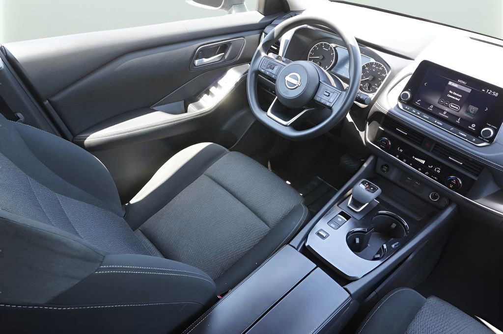 Used 2024 Nissan Rogue SV FWD image 28