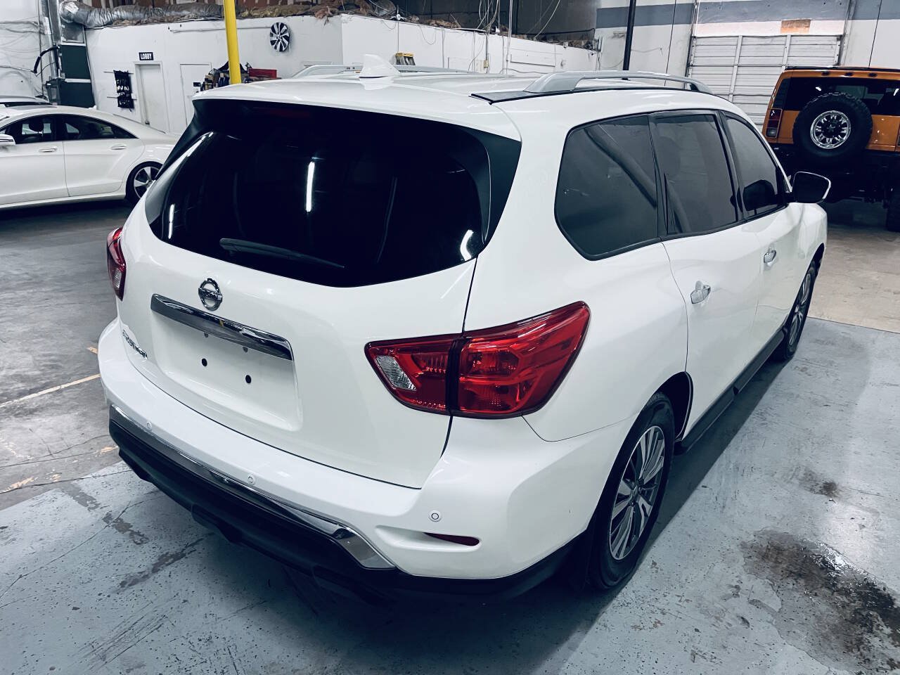 Used 2019 Nissan Pathfinder S FWD image 6