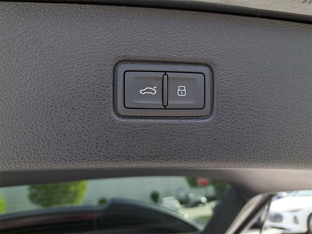 New 2026 Audi SQ7 Prestige image 31