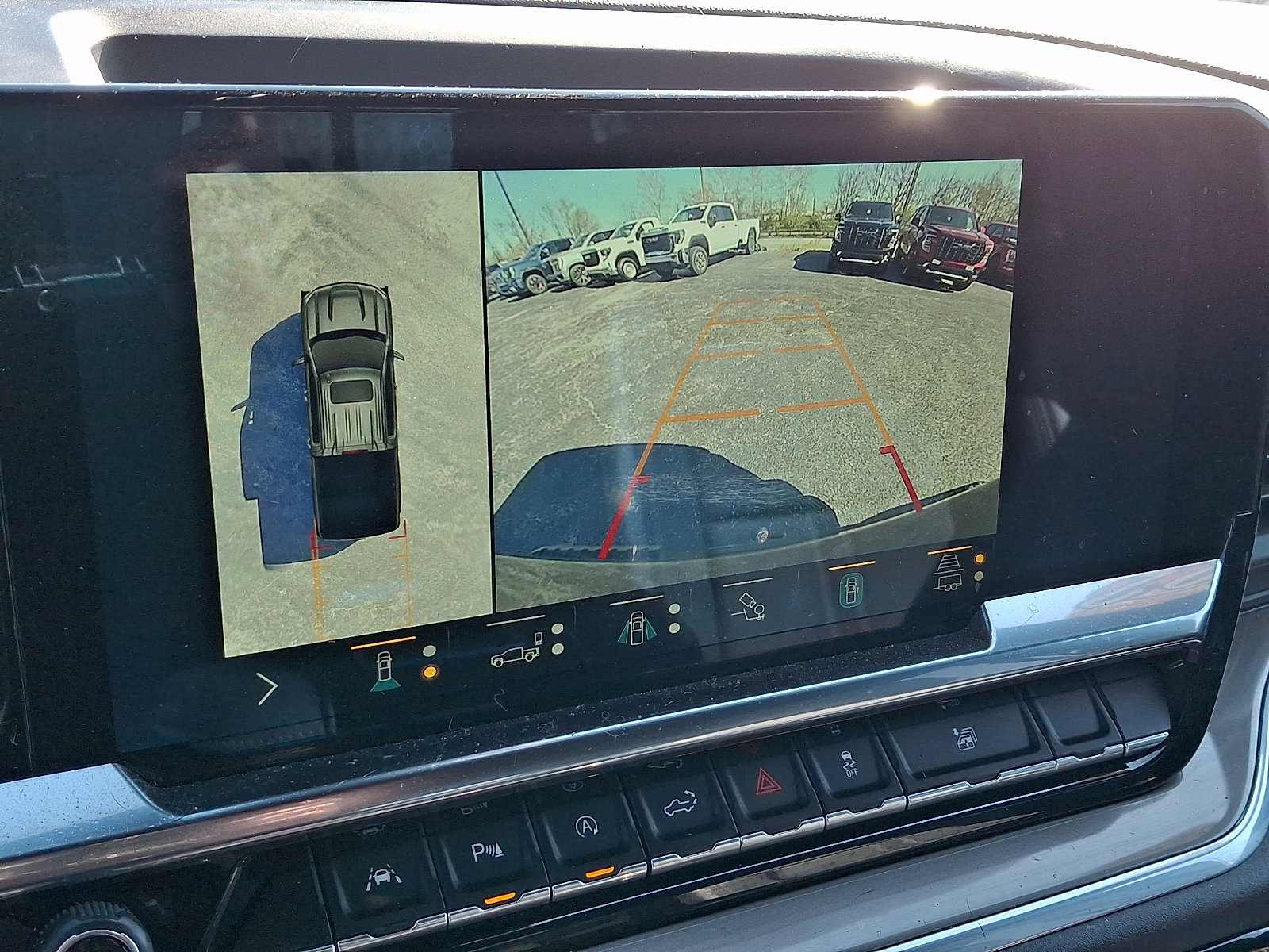 Used 2022 Chevrolet Silverado 1500 High Country w/ Technology Package image 18