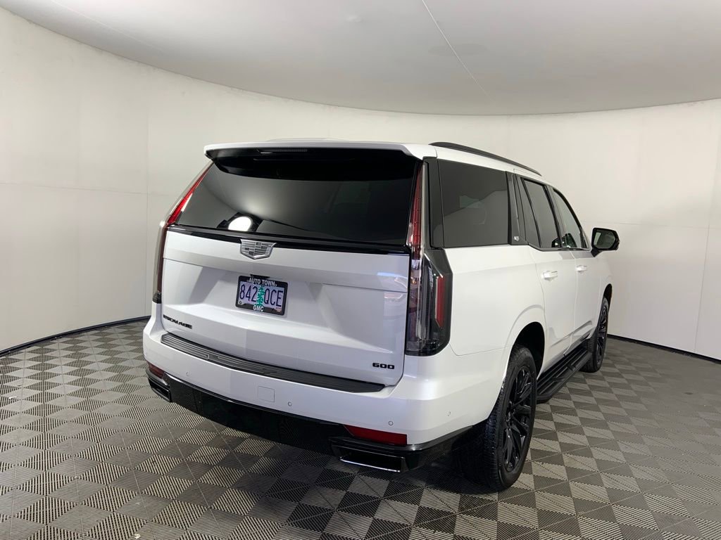 Used 2024 Cadillac Escalade Sport Platinum w/ LPO, ONYX Package AWD/4WD image 3