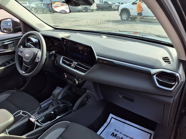Used 2025 Chevrolet TrailBlazer LT AWD/4WD image 49