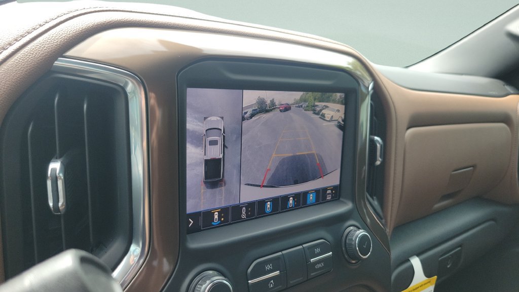 Used 2020 Chevrolet Silverado 1500 High Country w/ Technology Package AWD/4WD image 17