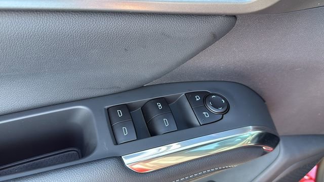 New 2026 Chevrolet Traverse LT w/ Sun and Wheel Package FWD image 12