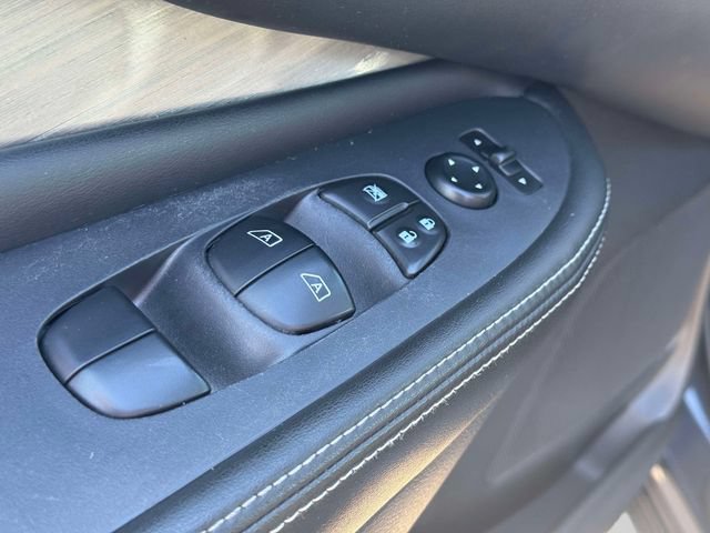 Used 2018 Nissan Murano S AWD/4WD image 22