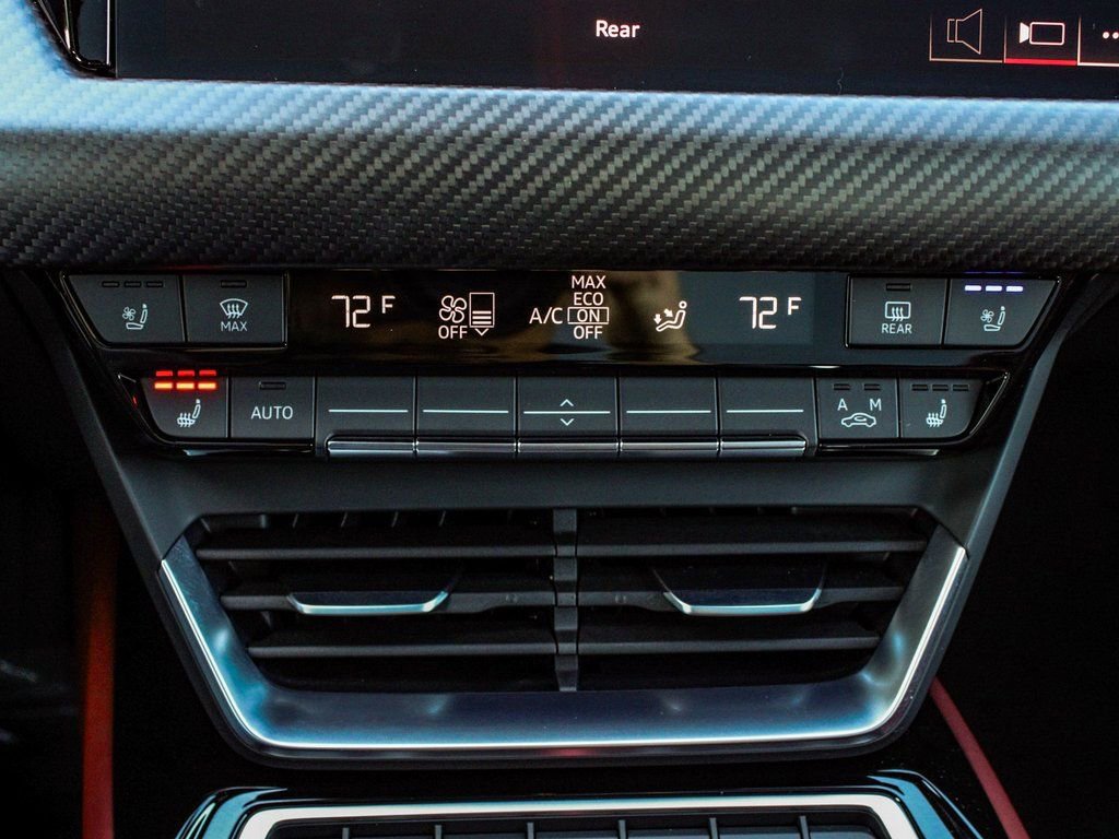 Used 2024 Audi e-tron GT Premium Plus image 24