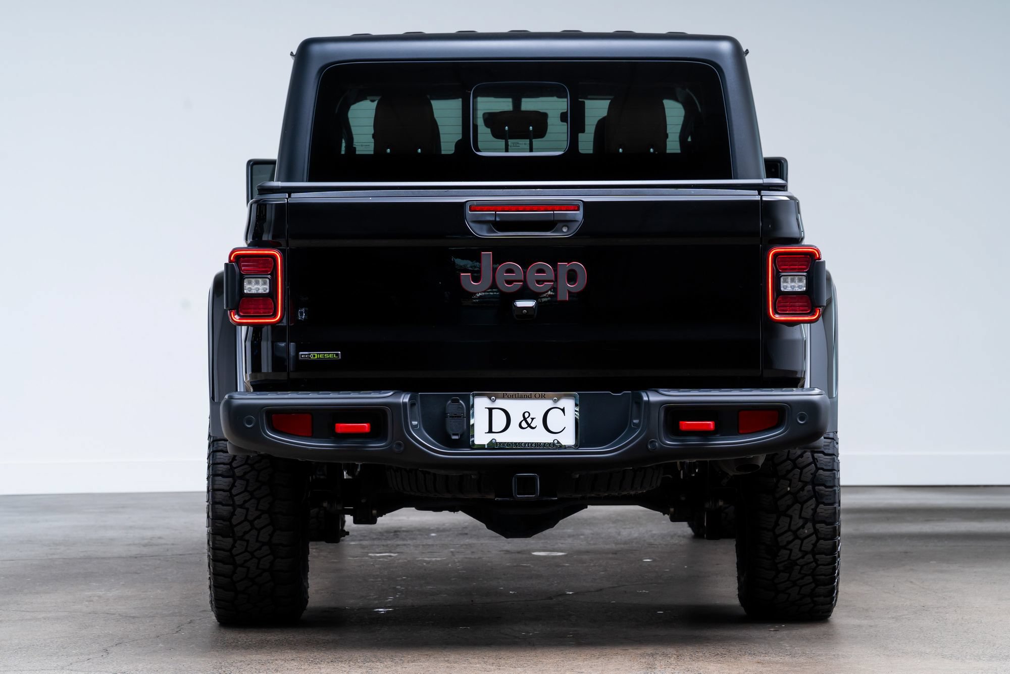 Used 2023 Jeep Gladiator Rubicon w/ Safety Group AWD/4WD image 5
