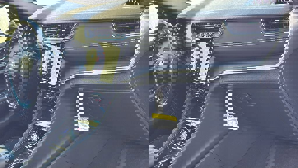 Used 2025 Jeep Grand Cherokee Altitude image 25