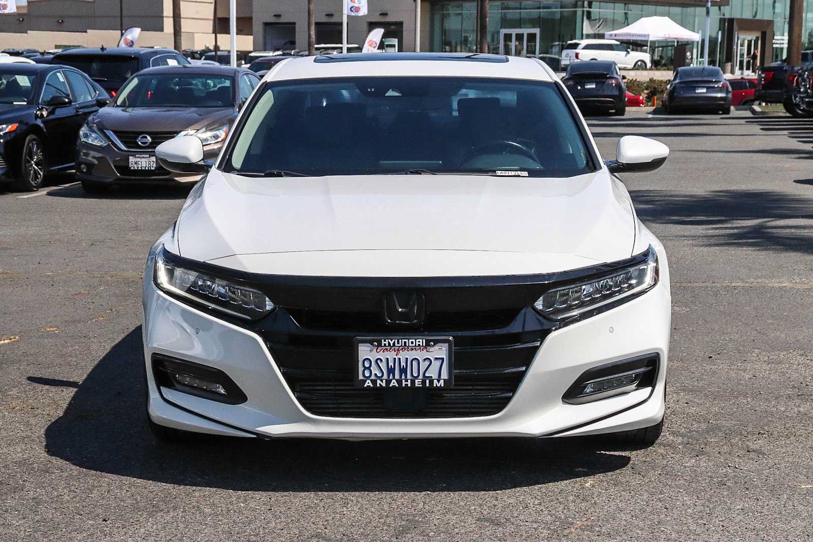 Used 2020 Honda Accord Touring image 2