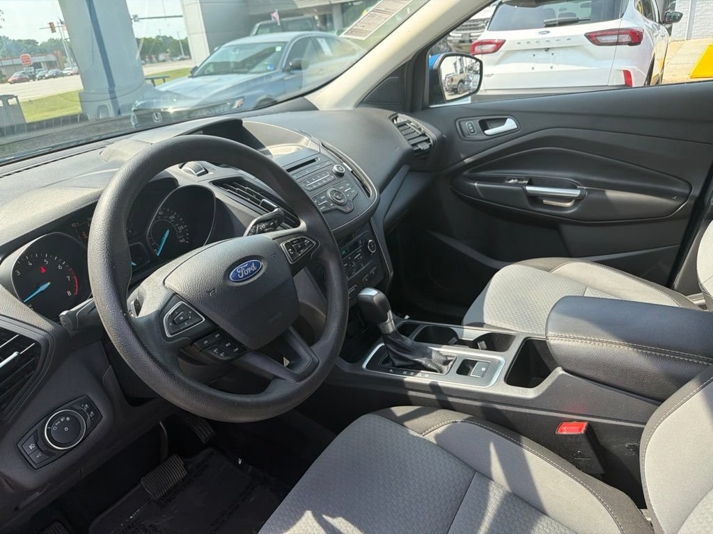 Used 2017 Ford Escape SE FWD image 17