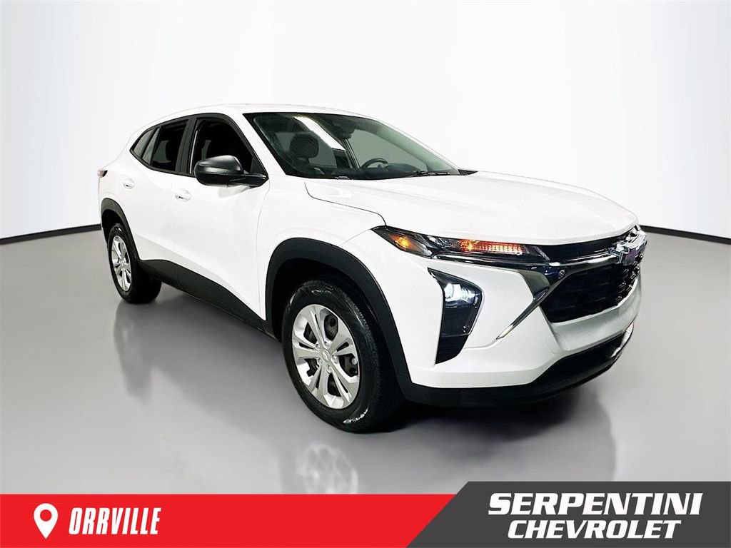 Used 2024 Chevrolet Trax LS image 1