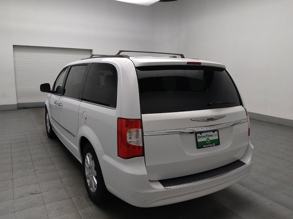 Used 2016 Chrysler Town & Country Touring w/ Driver Convenience Group image 5