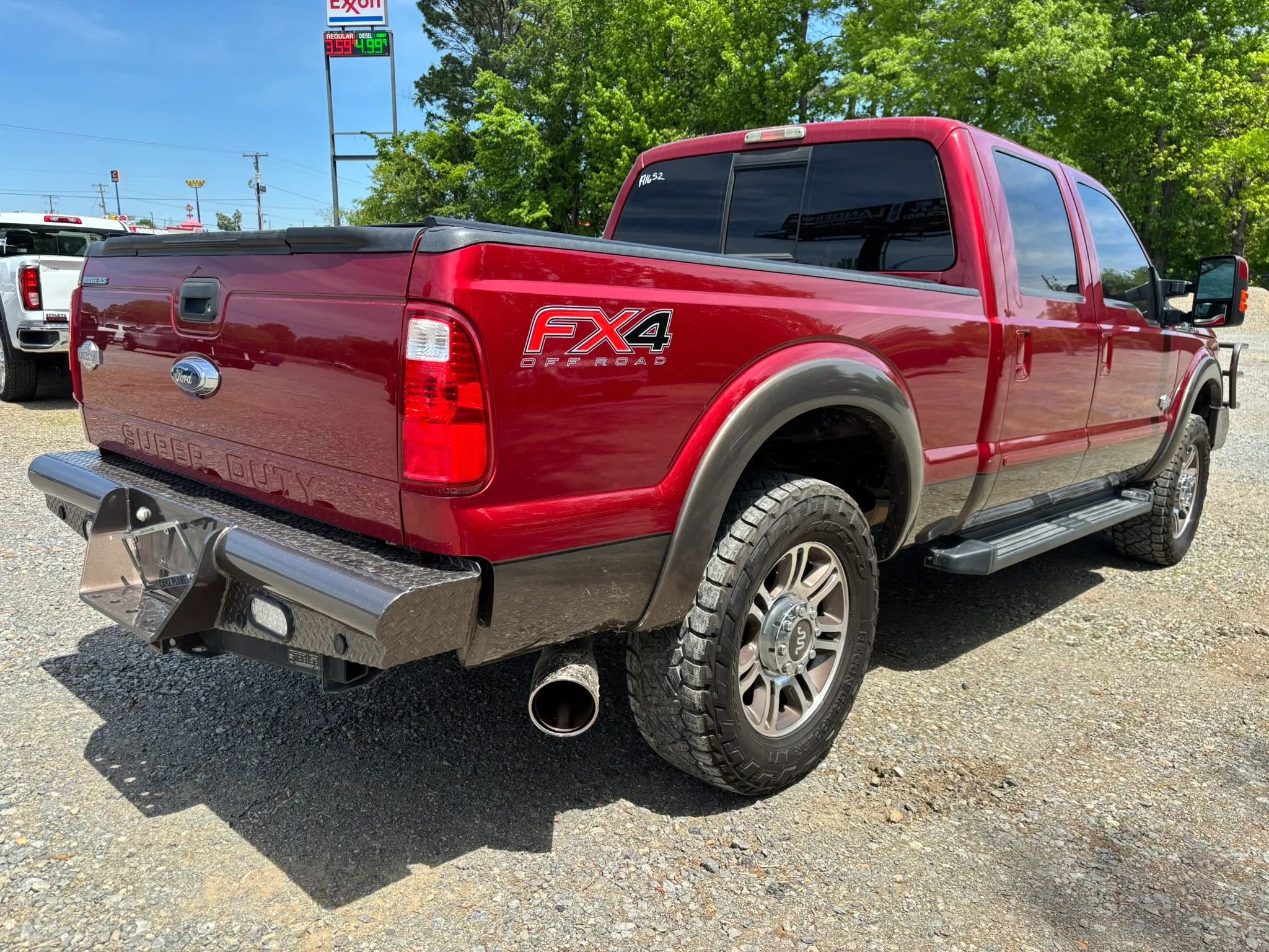 Used 2016 Ford F250 King Ranch w/ FX4 Off-Road Package AWD/4WD image 13
