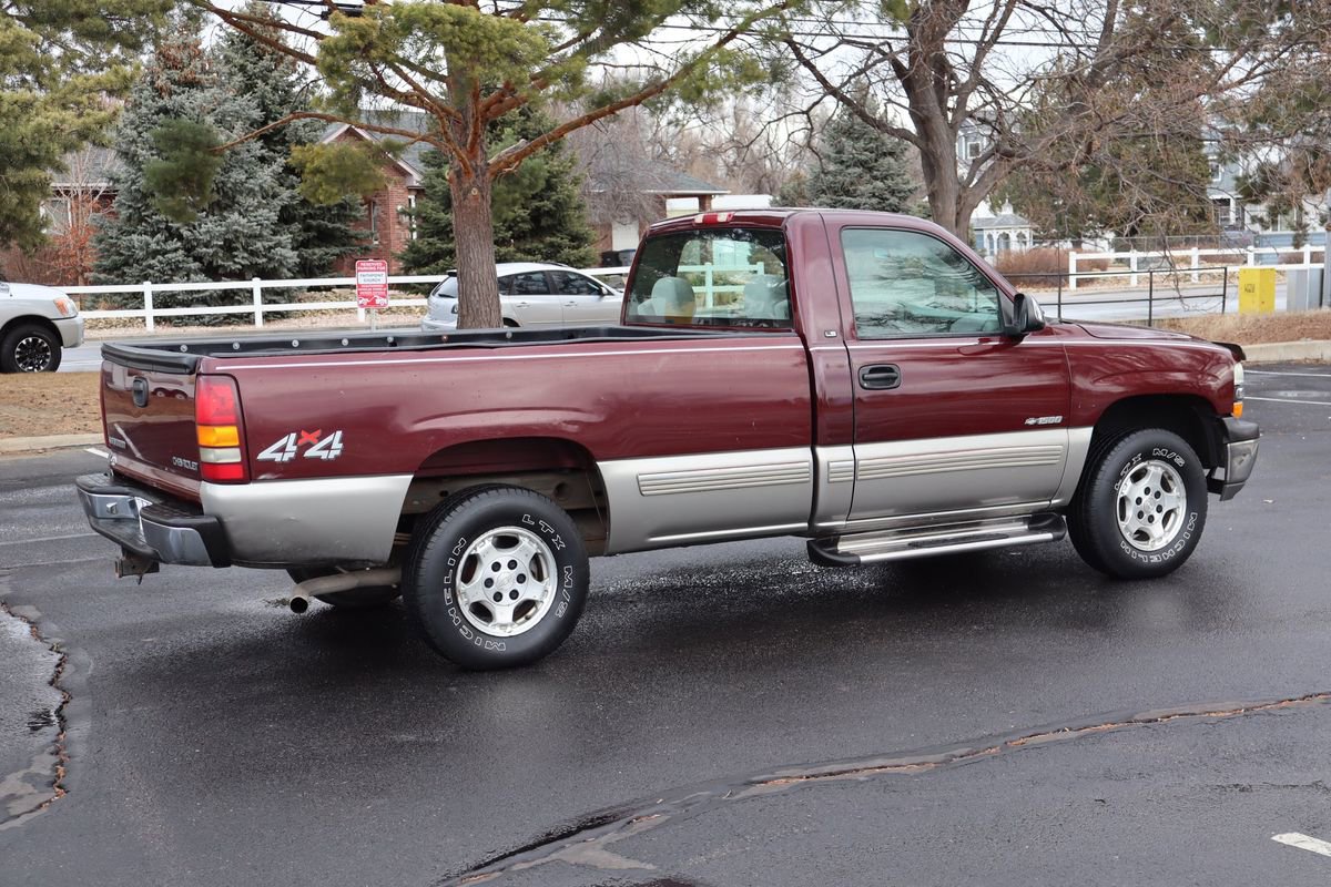 Used 1999 Chevrolet Silverado 1500 LS w/ Firm Ride Suspension Pkg image 4
