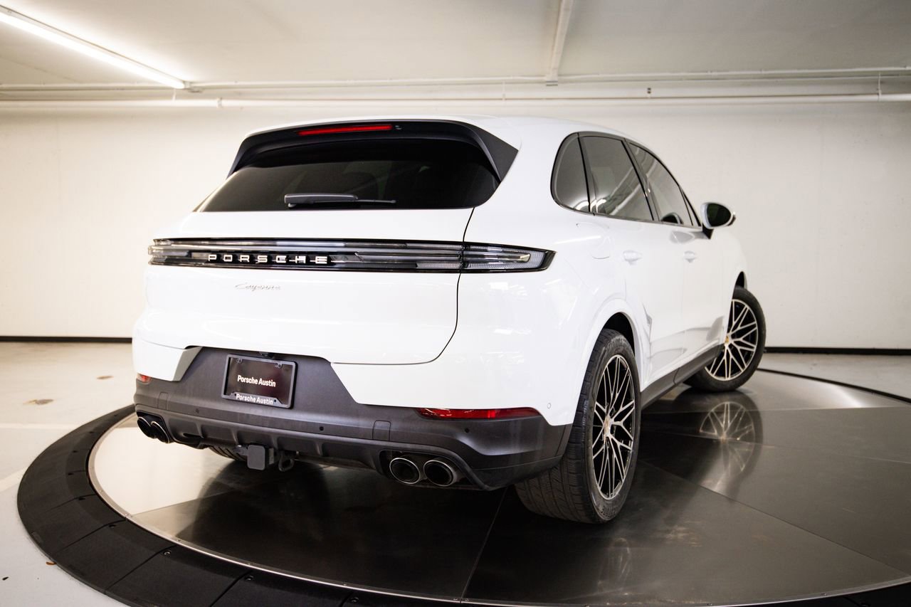 Certified 2024 Porsche Cayenne AWD/4WD image 7