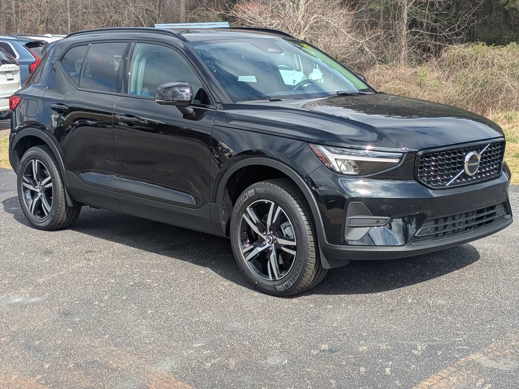 Certified 2026 Volvo XC40 B5 Core AWD/4WD image 8
