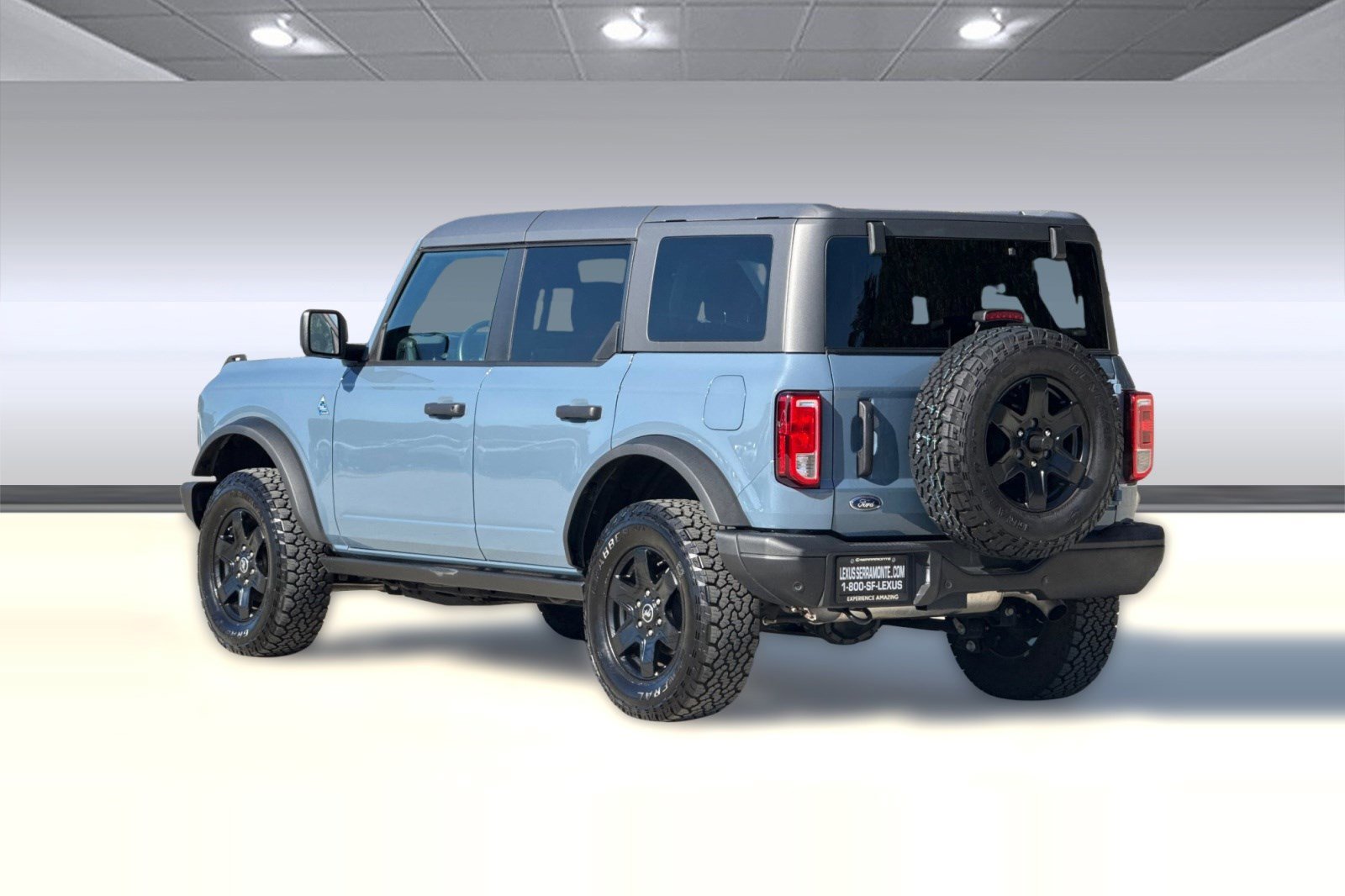 Used 2024 Ford Bronco Black Diamond image 3