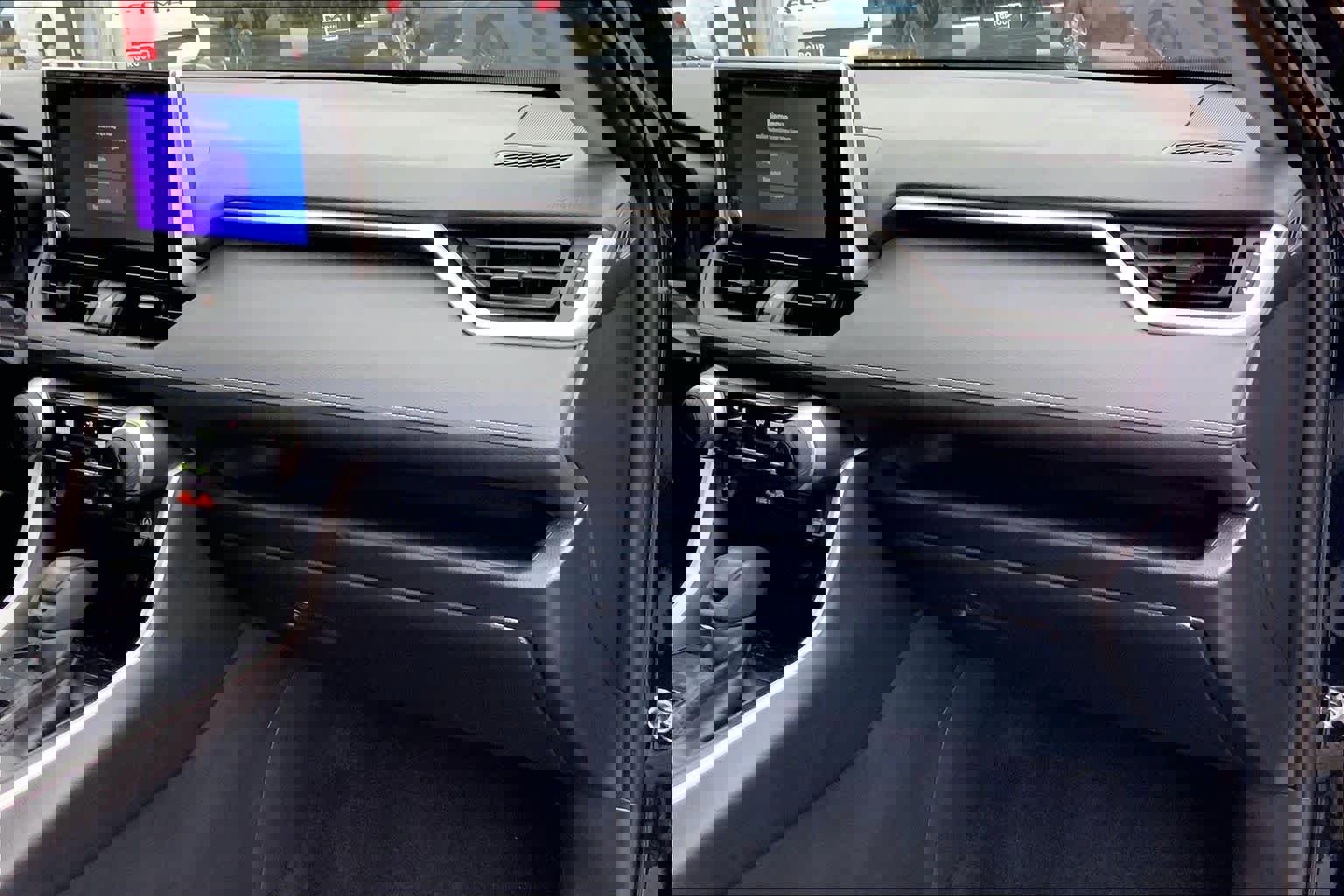 Used 2025 Toyota RAV4 LE FWD image 18