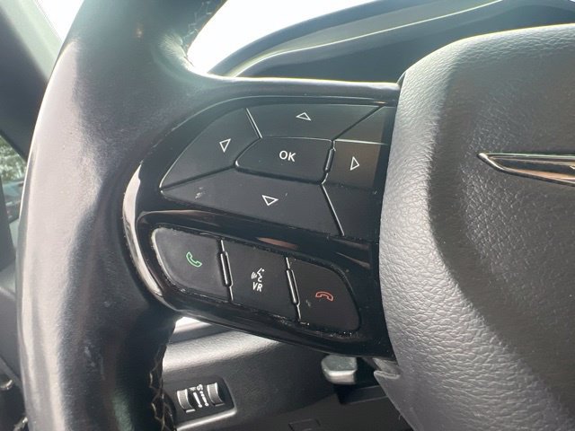 Used 2018 Chrysler Pacifica Touring-L Plus w/ S Appearance Package FWD image 14