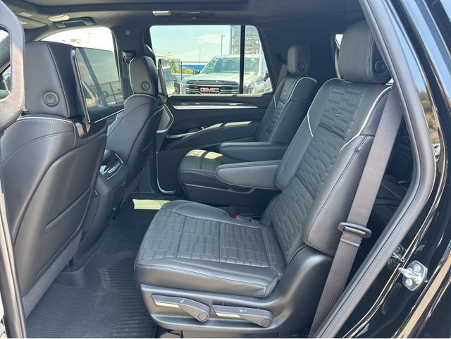 New 2026 Cadillac Escalade V w/ LPO, ONYX Package AWD/4WD image 8