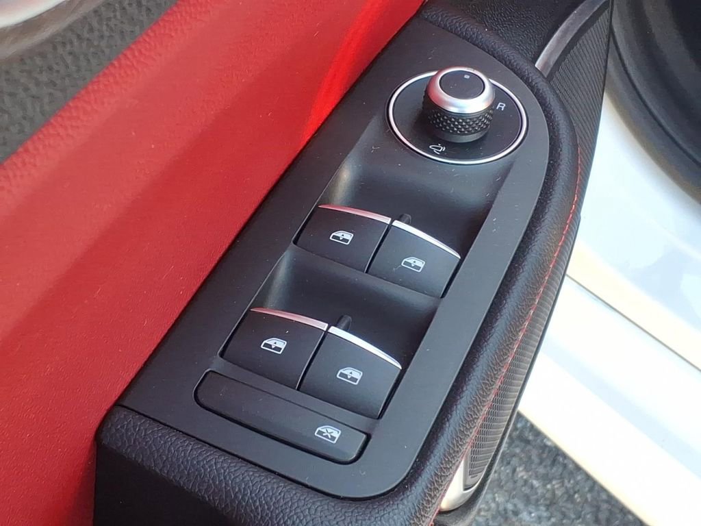 Used 2018 Alfa Romeo Giulia Ti w/ TI Performance Package image 13