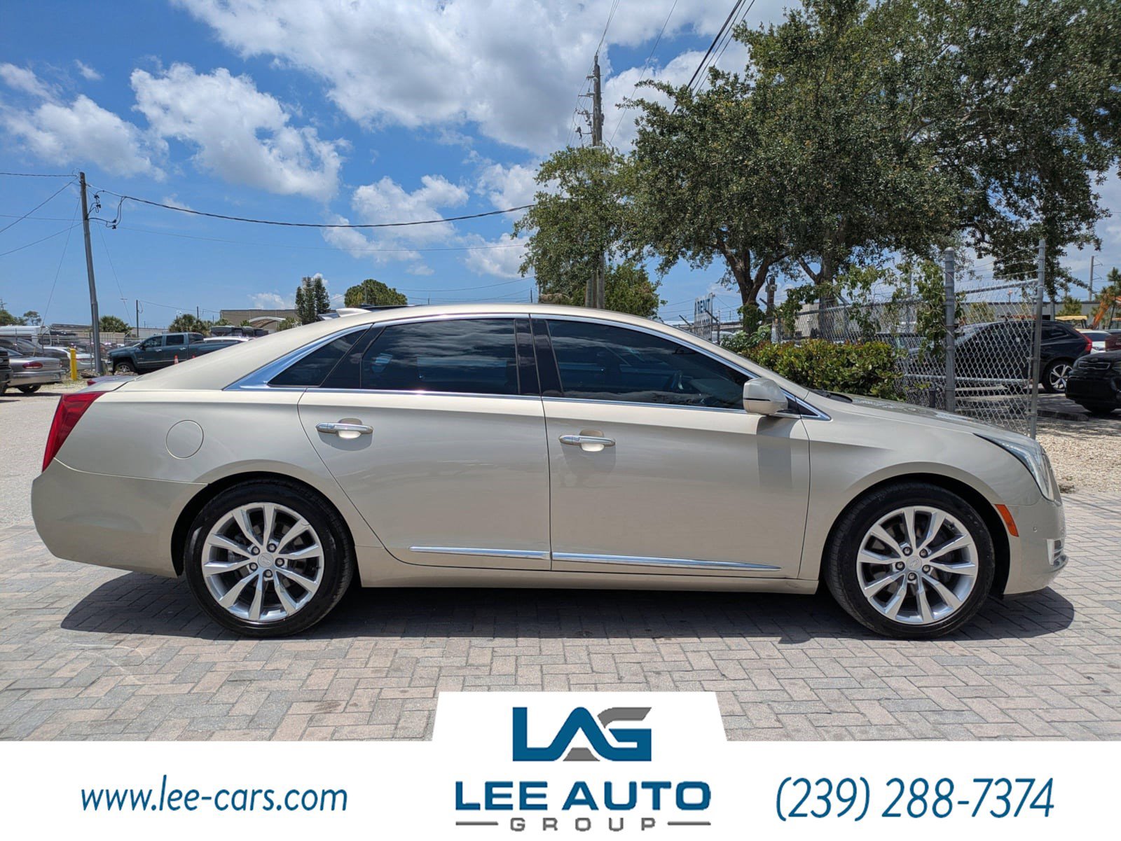 Used 2016 Cadillac XTS Luxury w/ Driver Awareness Package FWD image 2