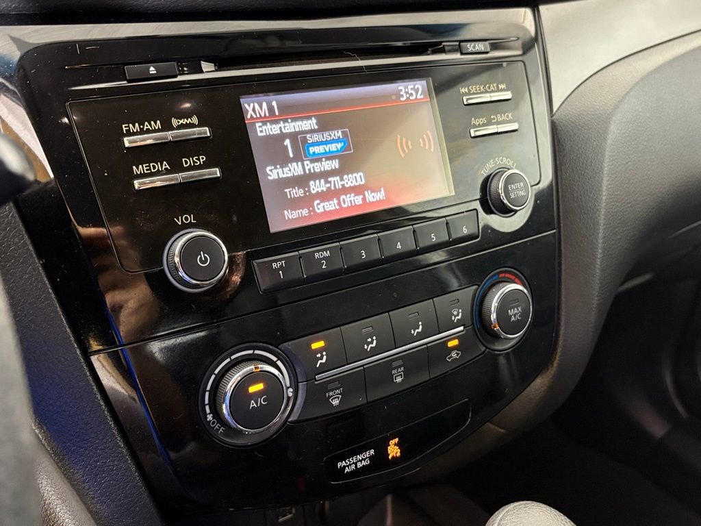 Used 2015 Nissan Rogue S image 23